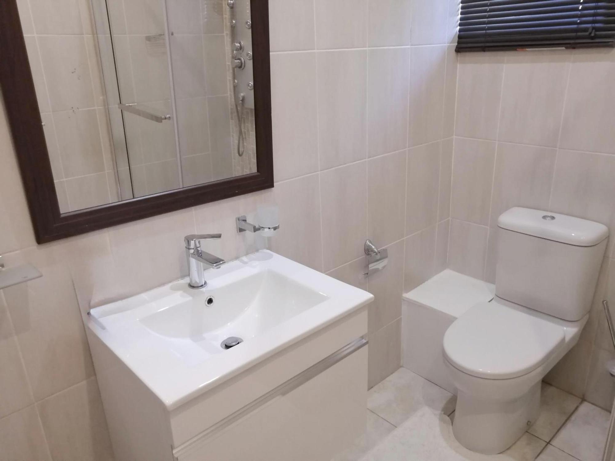 Easy Inn Guesthouse 벨콤 외부 사진